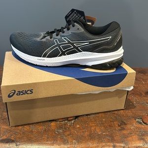 ASICS Men’s Black/white GT 1000 new in box